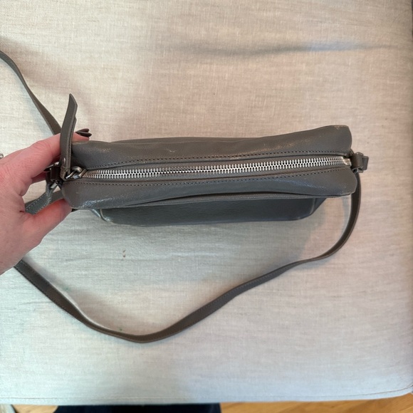 Yves Saint Laurent Gray Leather Crossbody Bag - Picture 8 of 10